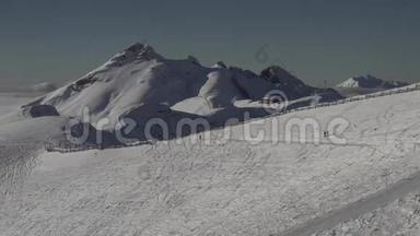 西高加索罗萨Aibga<strong>岭南</strong>坡滑雪斜坡Khutor高山度假村股票录像